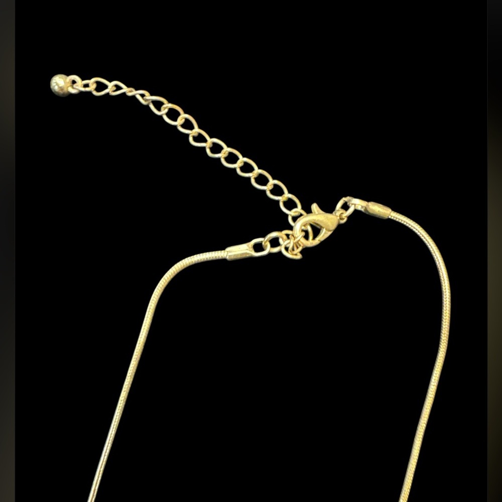 Gold Round Pendant Necklace | Adjustable - Picture 5 of 5